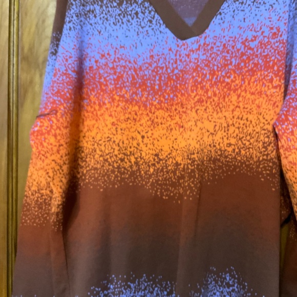 3/4 Sweater - Picture 3 of 8